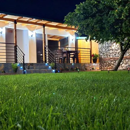 House Paradise Apartment *